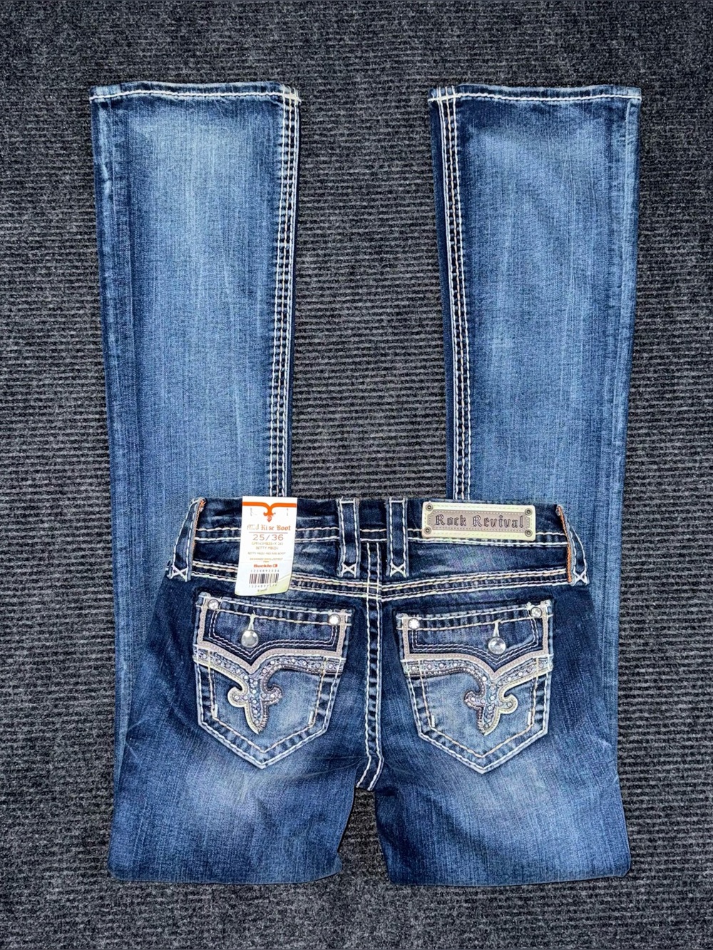 Rock Revival NWT Betty Mid Rise Boot Cut Jeans Women’s 25 x 36 LONG Embellished